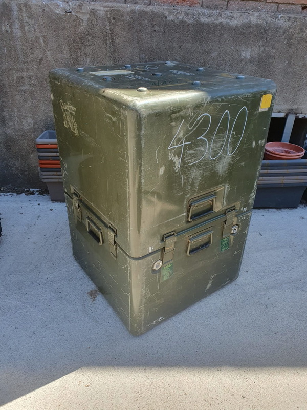 caja militar metal 90x60x60 1u